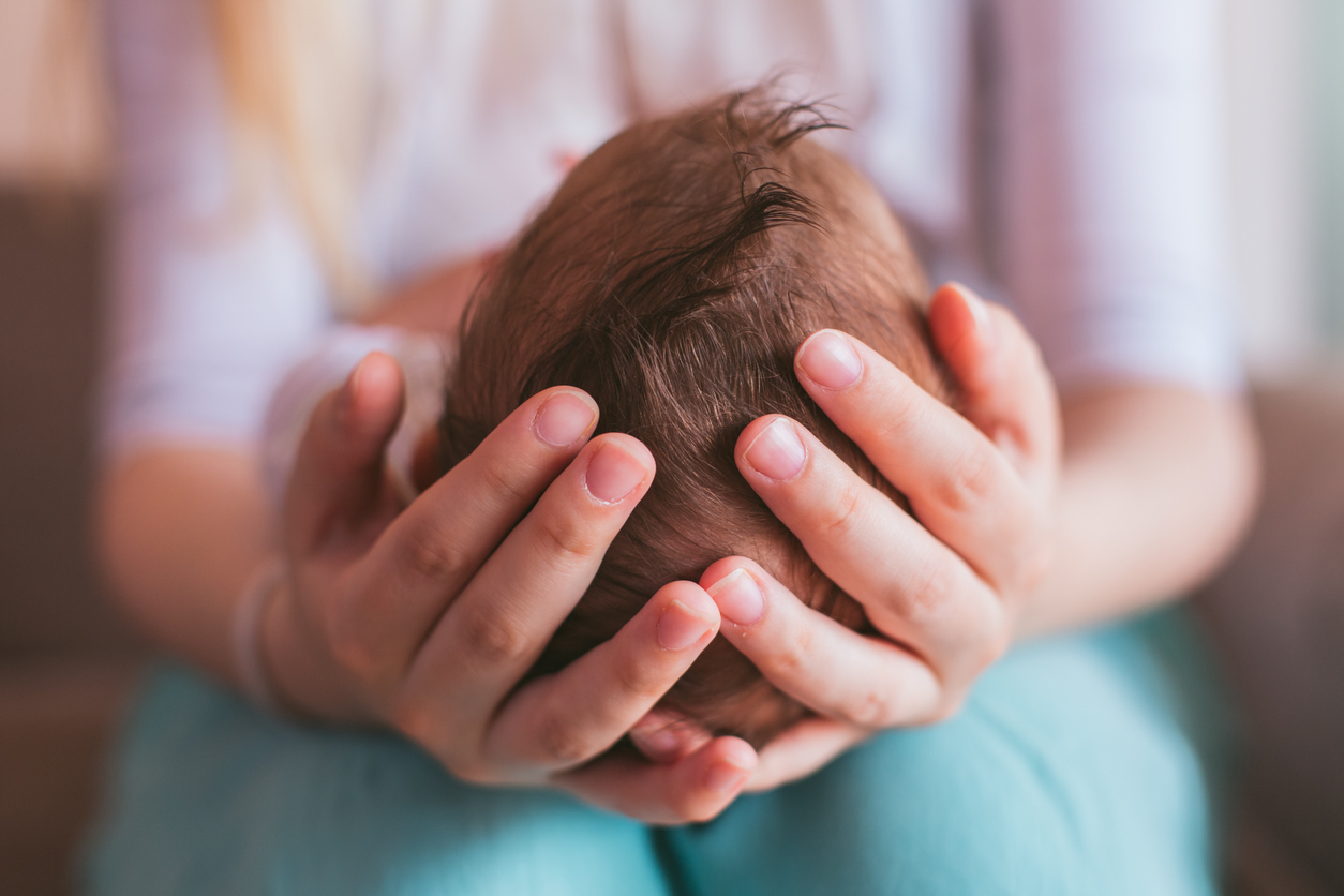 Causes & Symptoms of Cephalohematoma