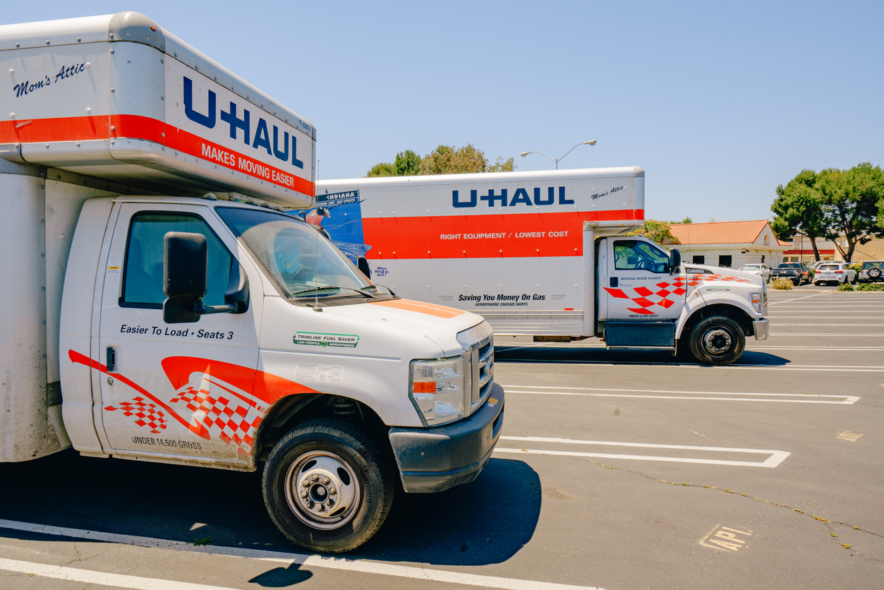 What Happens if I Was Hit by a U-Haul Truck With No Insurance in Fort Worth? Who Is Liable?